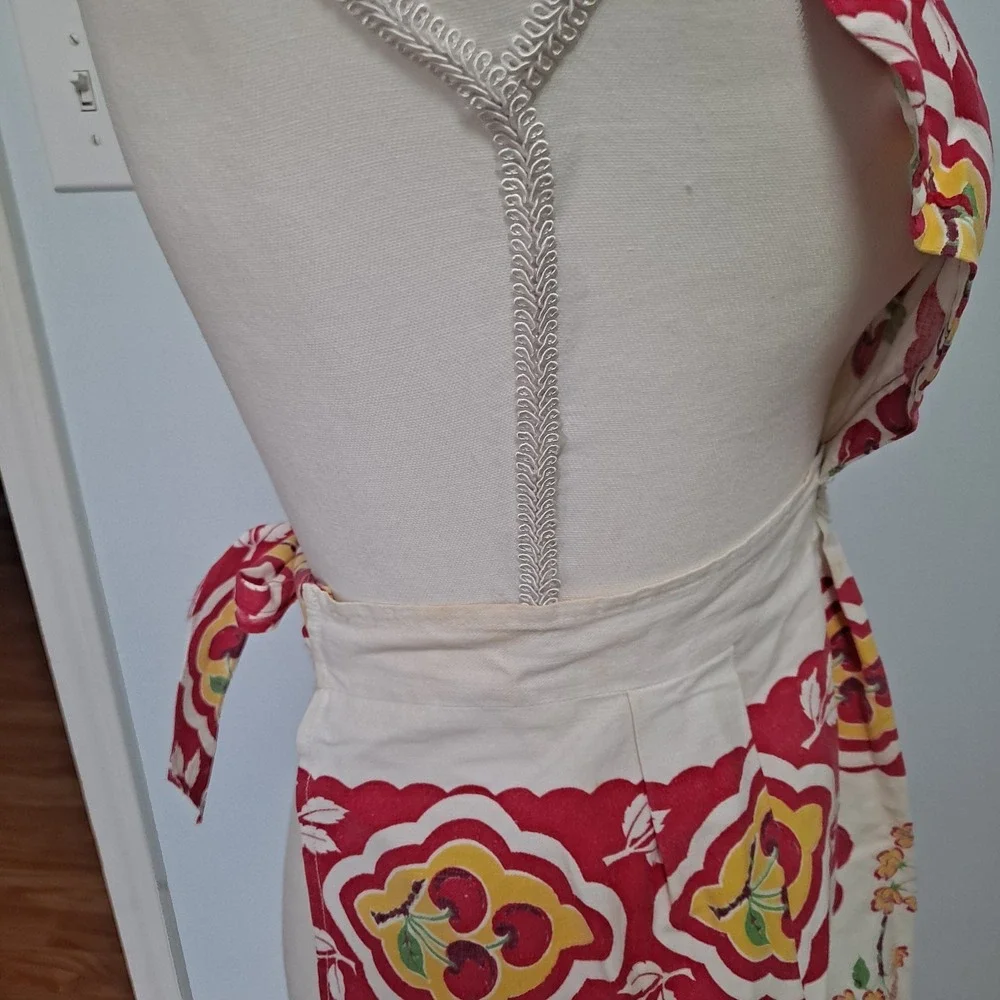 Vintage‎ Apron 1950's Style Heart Shape With Cherries